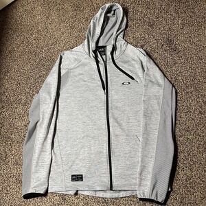 Oakley Authentic Dawn Patrol Training Hoodie 461354 Athletic Heather Gray M